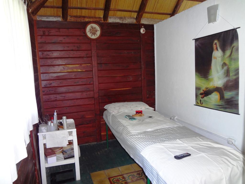 Las Curiosas Hotel Avia Terai Exterior photo