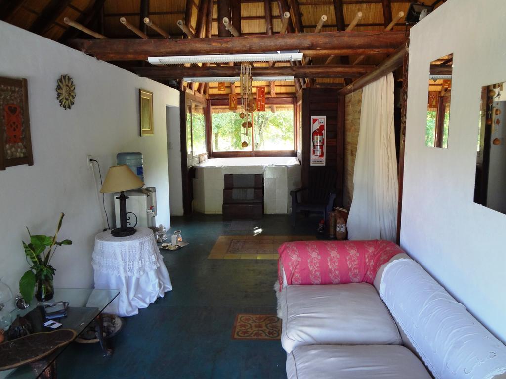 Las Curiosas Hotel Avia Terai Exterior photo