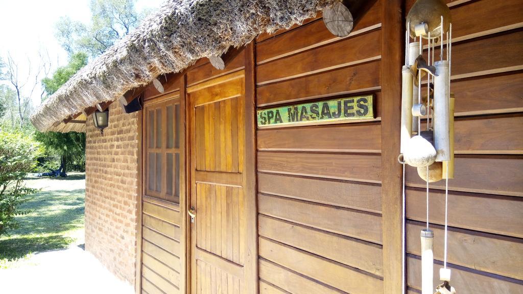 Las Curiosas Hotel Avia Terai Exterior photo